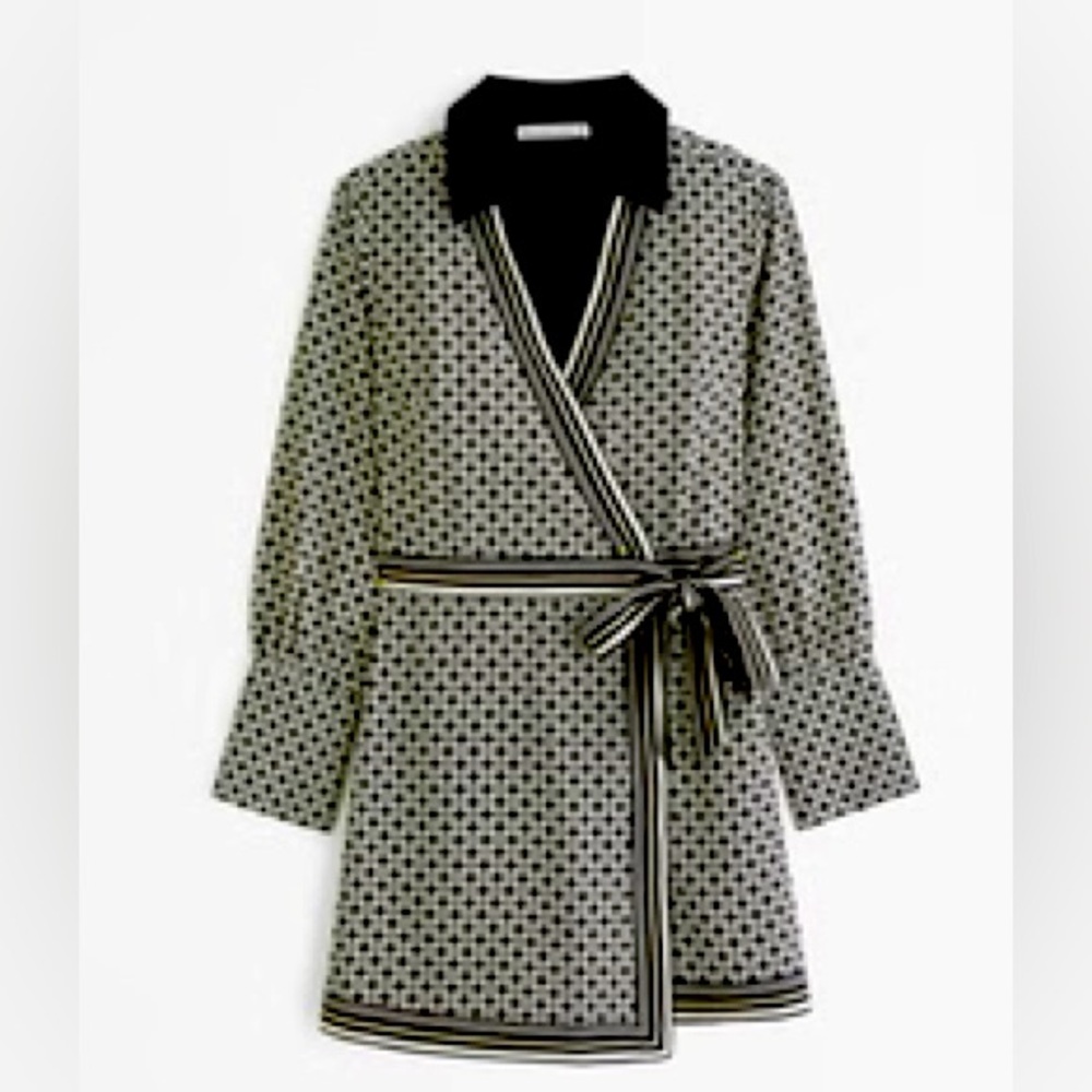 Abercrombie black & white wrap dress size XL TALL